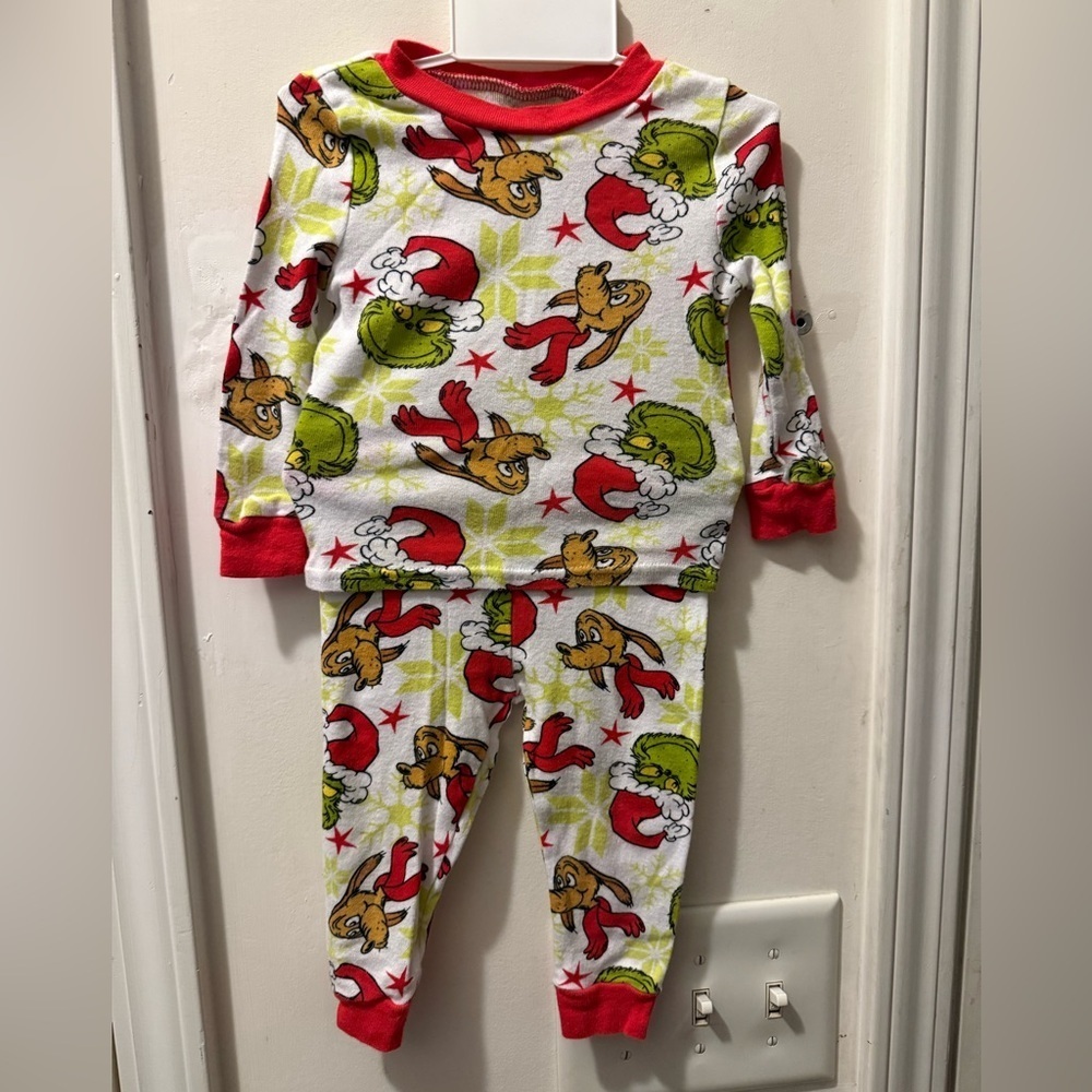 The Grinch Pajama Set